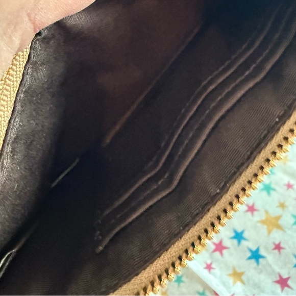 COACH ⭐️ Star Glitter WristletGold/Tan ⭐️
!! BUY NOW !! - Picture 3 of 4